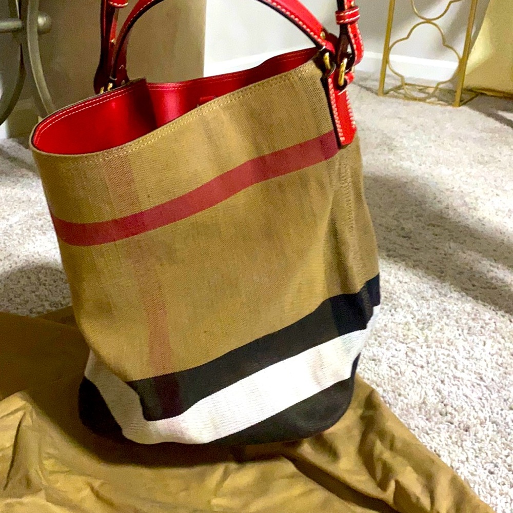 Burberry Tote
